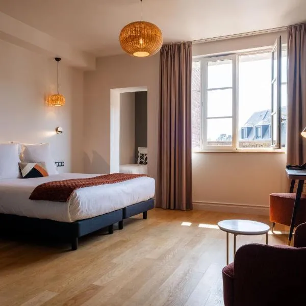 L'INVITATION AU VOYAGE - Hôtel & Spa, hotel v destinaci Honfleur