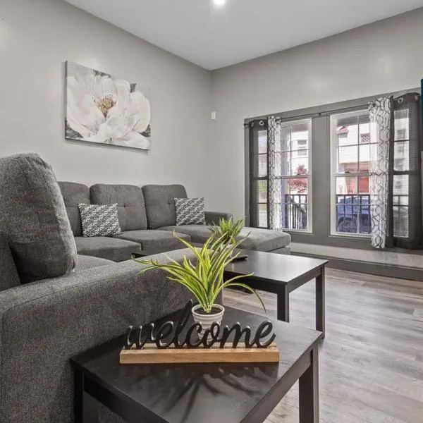 Cozy 6BR 2 Bath close to Falls & Casino, ξενοδοχείο σε Καταρράκτες του Νιαγάρα