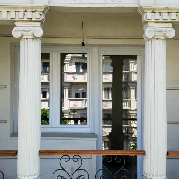 Macedonia Square Apartment, hotel v destinaci Skopje