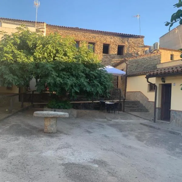 Hosteria La Higuera H-CC-798, hotel en Garrovillas