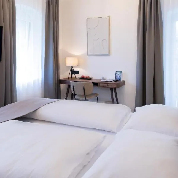 FrühstücksHotel Scharinger, hotel v destinaci Haag am Hausruck