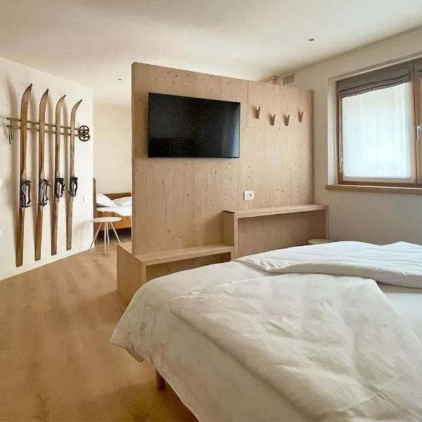 Alpine Rooms and Suites Livigno - Camana Noa -,利維尼奧的飯店