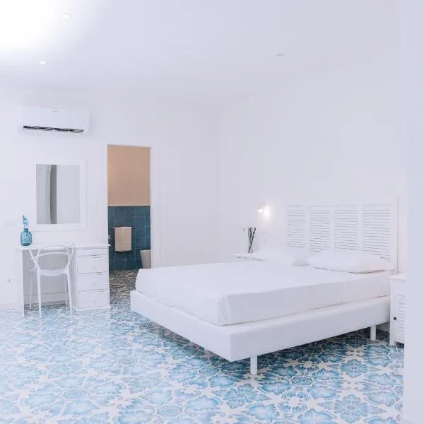 Omare Apartments, hotel em Ischia