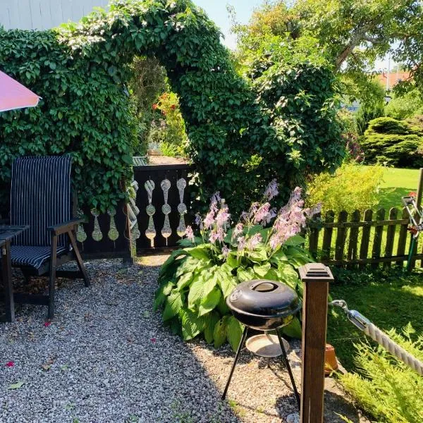 Strandnära suterränglägenhet, hotel di Visby