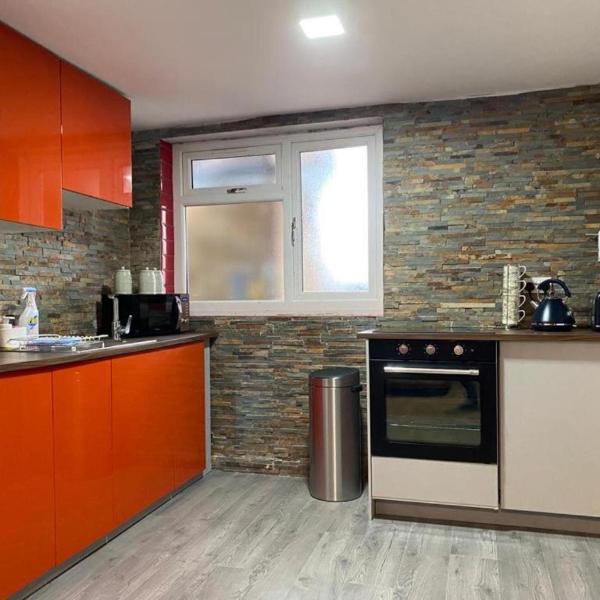 Cozy Birmingham Apartment Retreat, Бирмингем