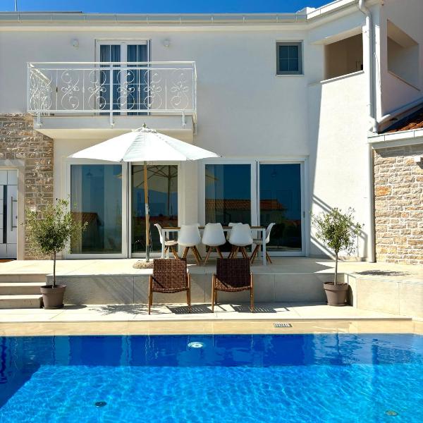 Luxury Villa Michelle