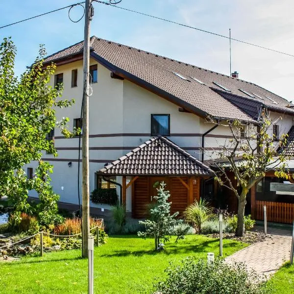 Posestvo Rožengrunt pri Miheliču, hotel in Lokavec