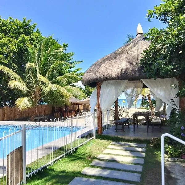 Sevens Hideaway Beach Resort، فندق في Siaton
