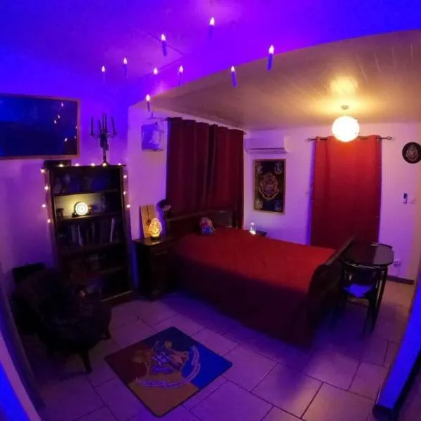 La chambre des sorciers - logement indépendant、サント・マリーのホテル