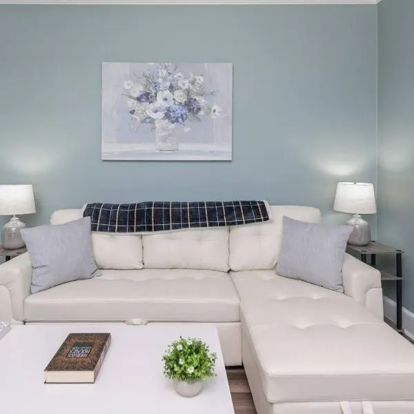 Hollywood Hideaway - 1BR 1BA، فندق في كولومبيا