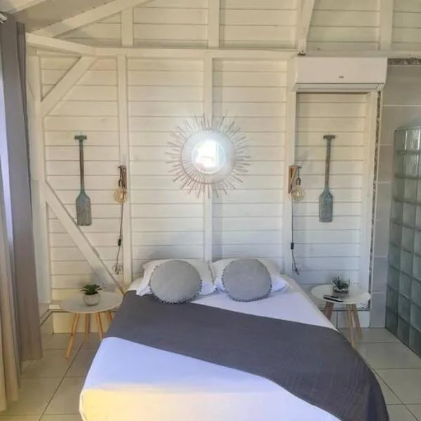 Petit bungalow Chez Angelo, hotel a Terre-de-Haut