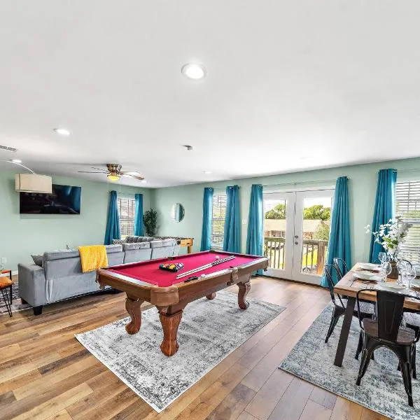 Nr Beach Pier Oasis Game Tables Yard Bbq, hotel in Galveston