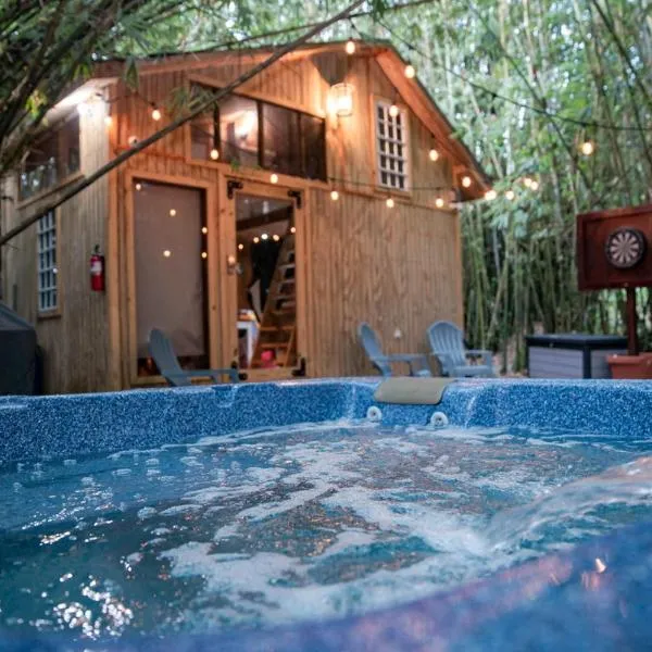 HW Tiny Home, hotel in Cidra
