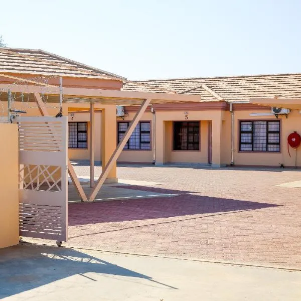 JTown CBD Self-Catering Apartment, hotel in Jwaneng