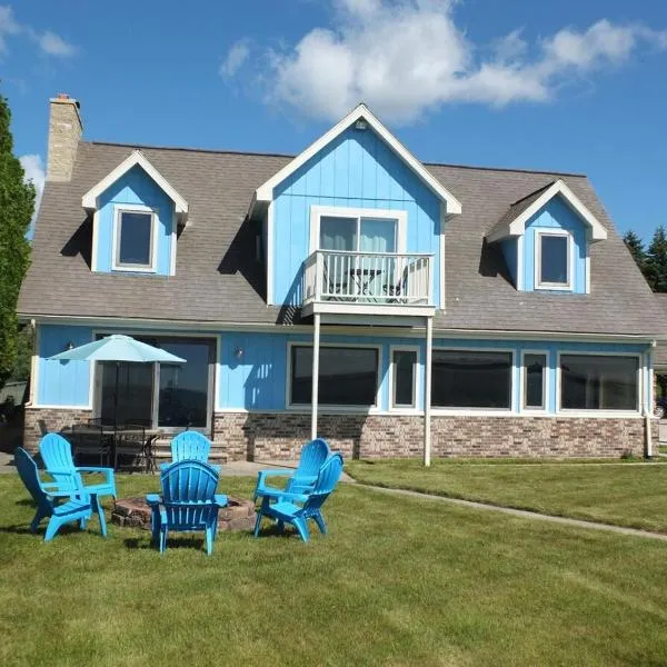 The Life Aquatic - Lakefront Kayaks Included!, hotel v mestu Alpena