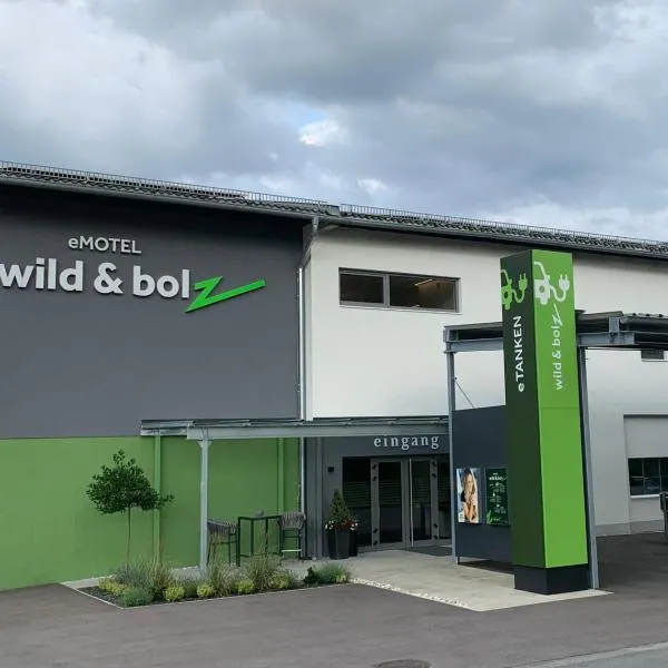 wild & bolz eMotel, hotel in Trieben
