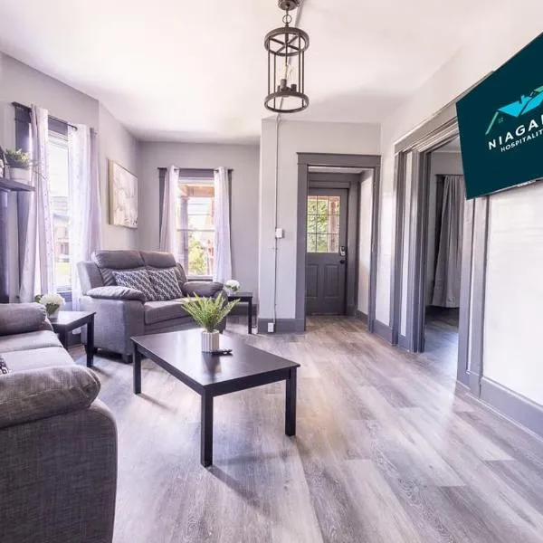Comfortable 6BR 2Bath in the heart of Niagara Falls, hotel in Niagara Falls
