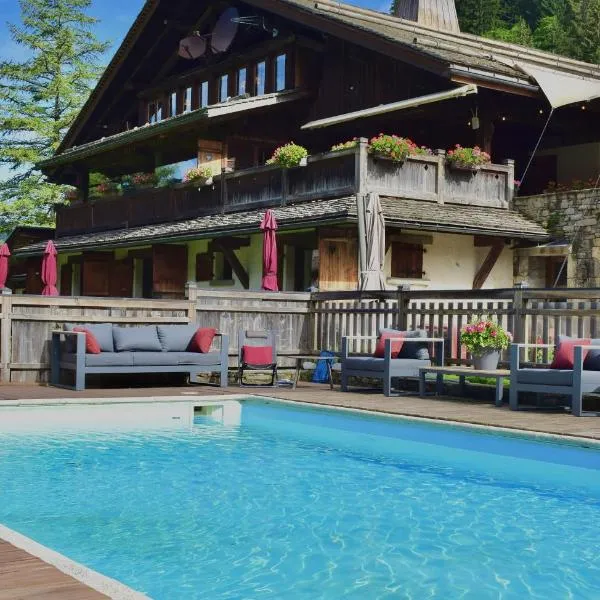 Les Chalets de la Serraz、ラ・クリュサのホテル