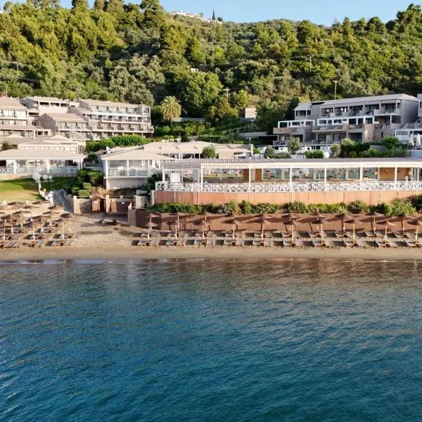 Kassandra Bay Resort, Suites & Spa, hotel in Vassilias