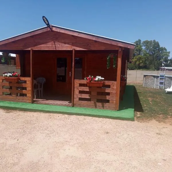 Bungalow Sol, מלון בצ'יקלנה דה לה פרונטרה