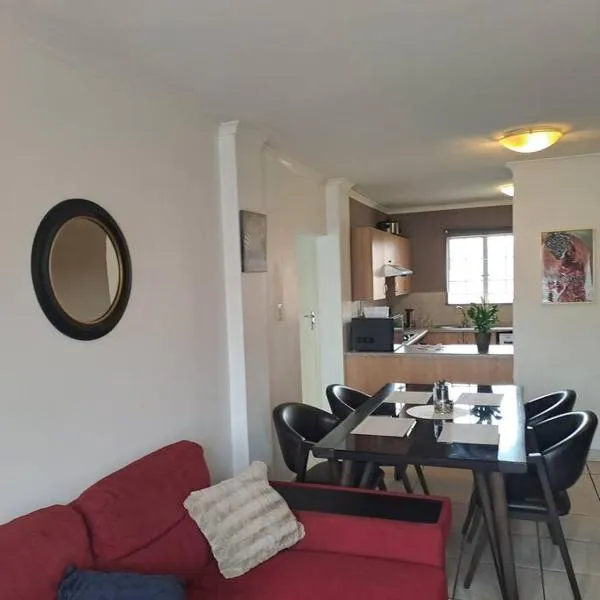 Naomi's Place at Stone Arch, hotel v mestu Germiston