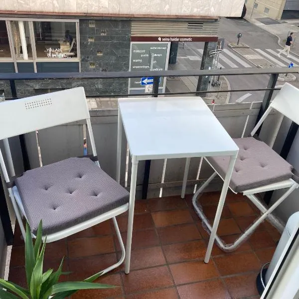Schöne 1 Zimmer Wohnung mit Balkon am Feuersee, hotel a Stoccarda
