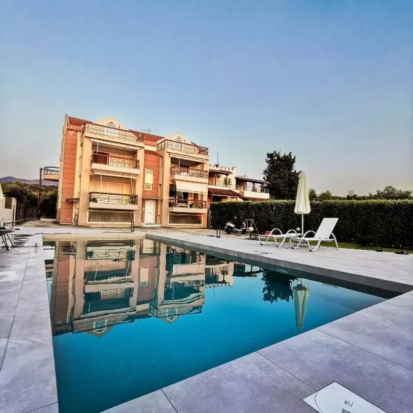Ostria Seaside Apartments、パトラのホテル