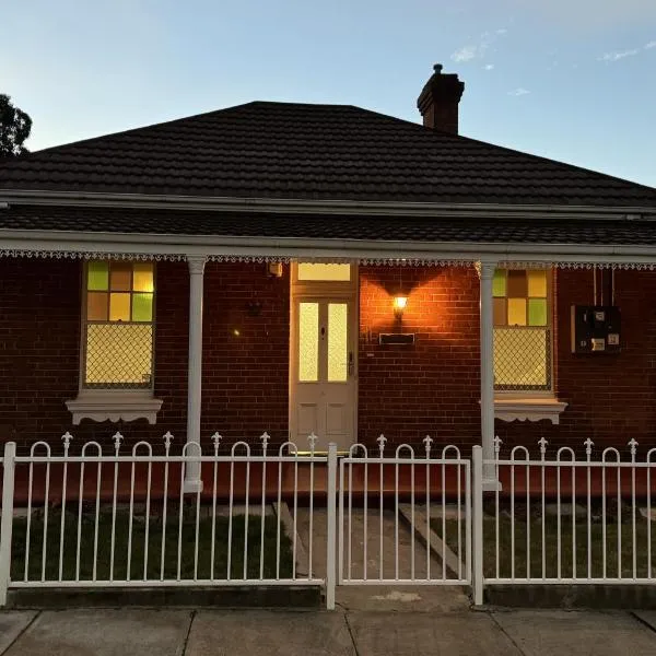 Cottage on Manilla - Bathurst - Centrally located, hotel in Bathurst