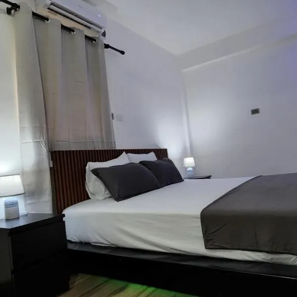 A 7 minutos del Aeropuerto SDQ, Moderno y Compacto Apartamento, hotel v destinaci Boca Chica