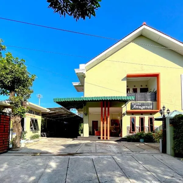 Wisma Anugerah Redpartner Near Masjid Zayed Solo, hotel in Bonorejo