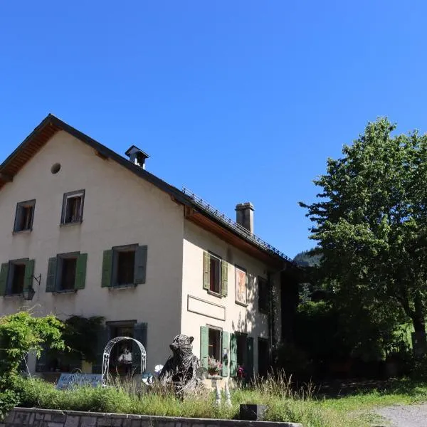 La Reine des Prés, hotel in La Tine