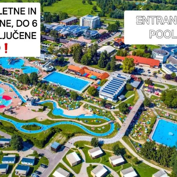 Hiška 111 s kopalnimi kartami、ブレージツェのホテル