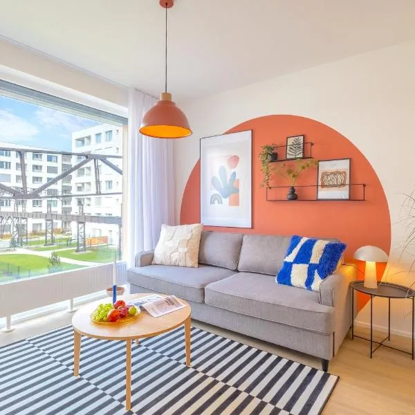 Design Apartment - Balcony, Free Parking, Yoga, 10 mins to center, by Gravity Prague, hotel v Praze