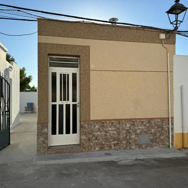 Casa Rural El Almendro, hotel in Fernán Pérez