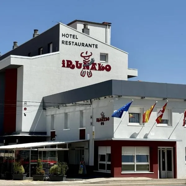 Hostal Restaurante Iruñako, hotel v destinaci Burgos