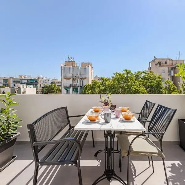 The Meta Stay -Rooftop Access Sunny 2bdr Apartment, hotelli Ateenassa