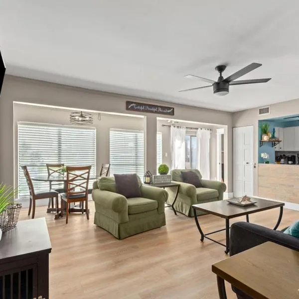 Catching Rays 3 Comm Pools Family & Pet friendly, hôtel à Destin