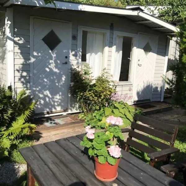 Strandnära Stuga Anna, hotel di Visby