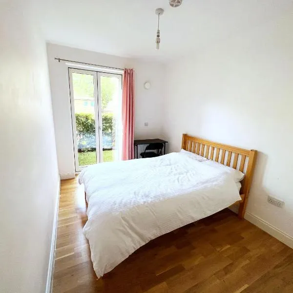 Bedroom 1, Queens Road, hotel in London