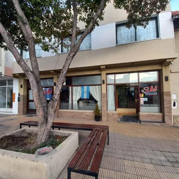 Residencial Ski, מלון באסקואל