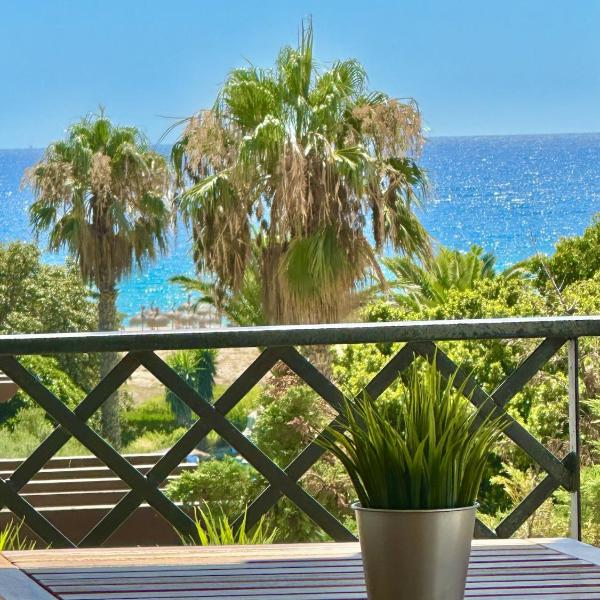 Apartasuites Royal Zahara, Máximo confort con vistas al mar