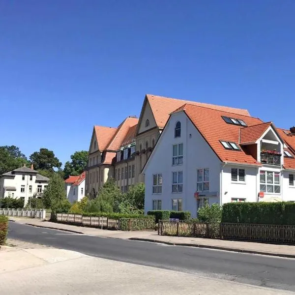 Am Kulturpark - Ferienwohnung mit 3 Schlafräumen für 6 Personen Neubrandenburg, hotel in Neubrandenburg