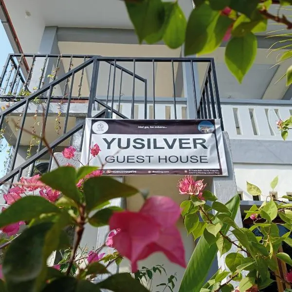 Yusilver Guest House, khách sạn ở Labuan Bajo