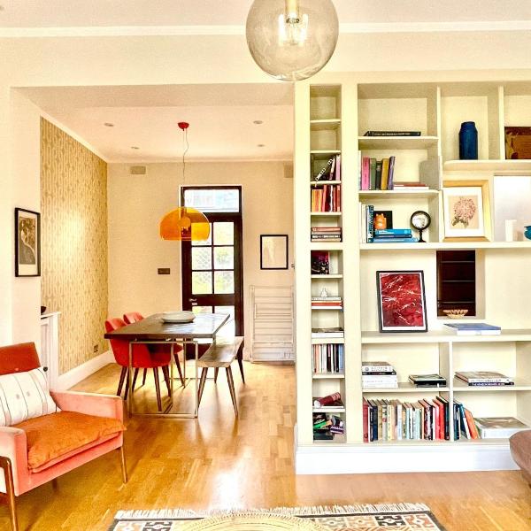 Pass the Keys Charming Portobello Road Apartment