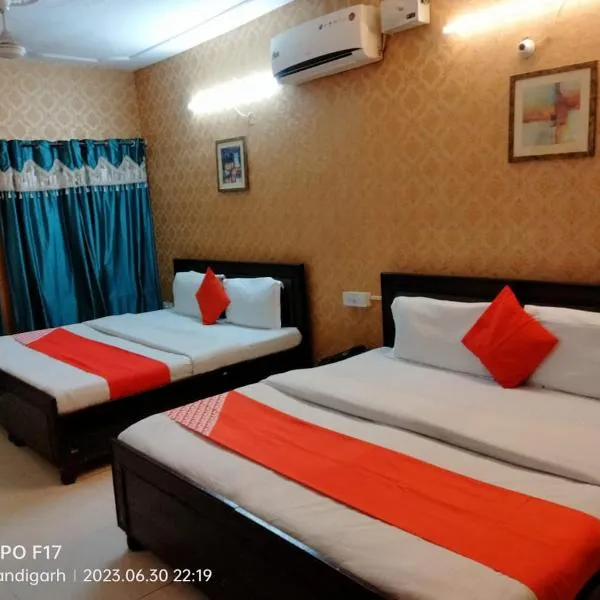 Hotel The Diamond Ring 45B, ξενοδοχείο σε Τσαντιγκάρ