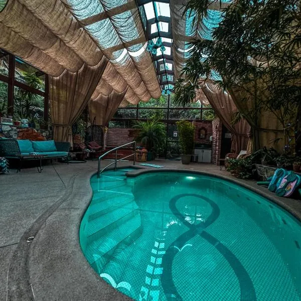 Twelve Hummingbirds Andes Retreat, hôtel à Paute