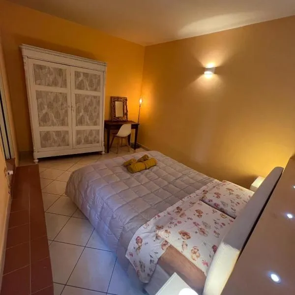 Piazza Napoleone Sweet apartment, hotel en Lucca