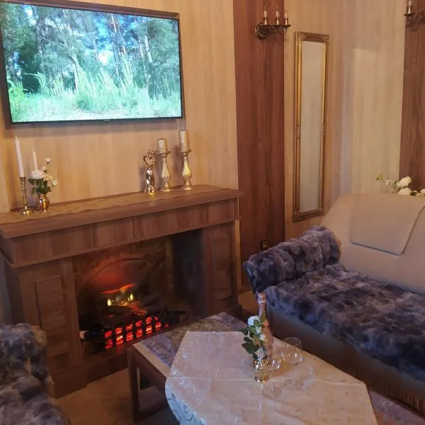 Dworek Biała Dama Klimatyczne Pokoje、グニェズノのホテル