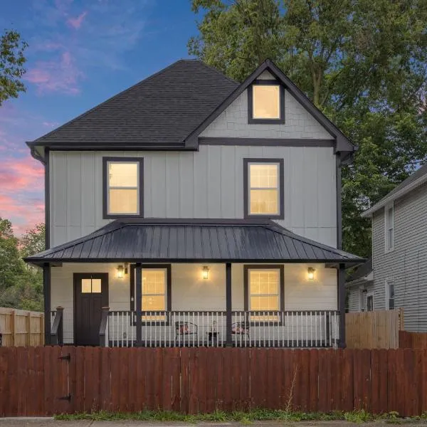 Central Indy 5BD - Pingpong - Outdoor Movie - BBQ, hotel in Indianapolis