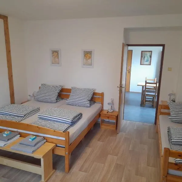 Hrnčírna, hotel in Kněževes